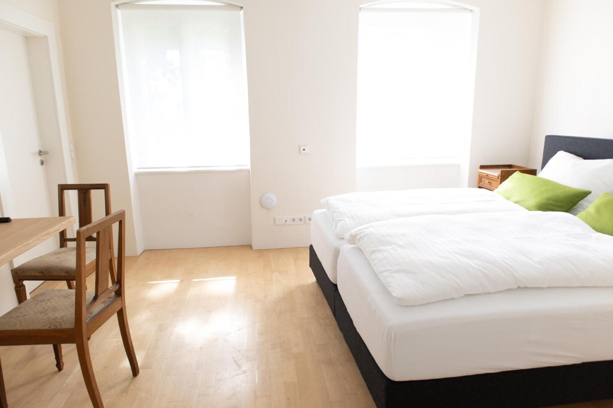 Villaflora Gaestehaus 리틀링겐 객실 사진